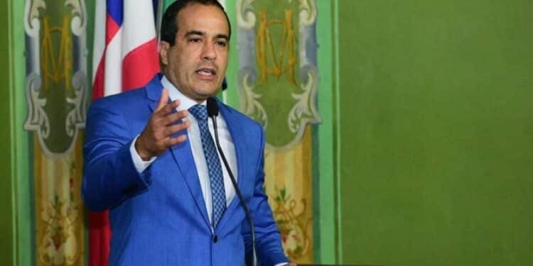 Prefeito de Salvador critica ausência de Lula em evento e dispara: "Ficou tomando whisky até tarde"