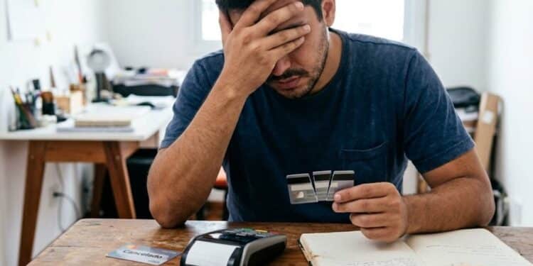 Quem tem este tipo de dívida pode ter cartões de crédito e contas bancárias cancelados pela Justiça