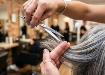 Conheça os 5 melhores cortes para mulheres com mais de 60 anos