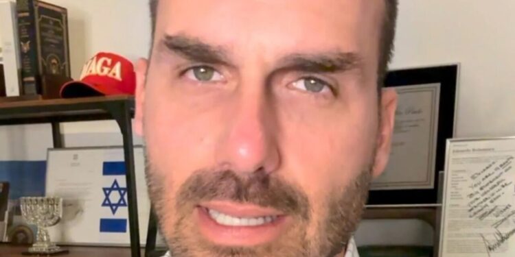 STF avança e forma maioria para condenar Eduardo Bolsonaro em caso envolvendo Tabata Amaral