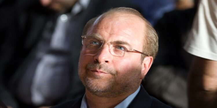 Irã rejeita negociar com os EUA sob ameaças e eleva tensão internacional