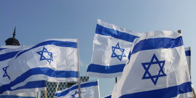 Novo ataque de Israel atinge o maior campo de produção de gás do mundo no Irã