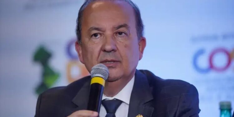 Nova lei em Santa Catarina autoriza pais a proibirem participação de filhos em aulas sobre gênero nas escolas