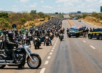 Mais de 1 milhão de reais em penalidades são aplicados a 500 motociclistas pela PRF