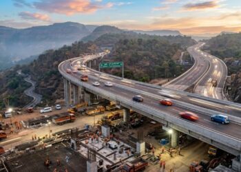 Novo trecho da rodovia Mumbai Pune revoluciona o transporte e promete diminuir o tempo de viagem entre as duas cidades em 30 minutos