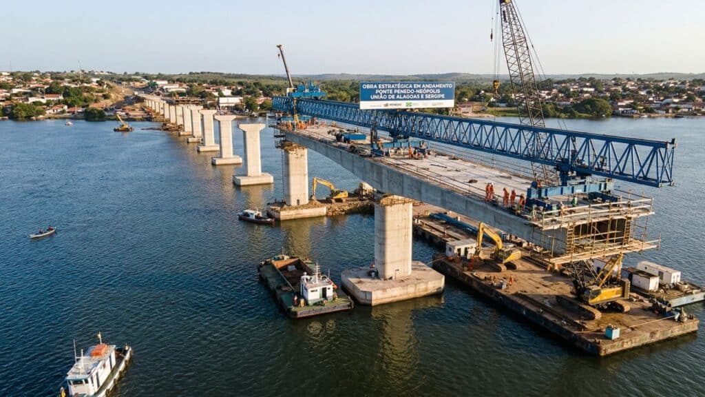 Ponte sobre o Rio São Francisco avança a 50% com R$ 203 milhões e 1,18 quilômetro na BR-101