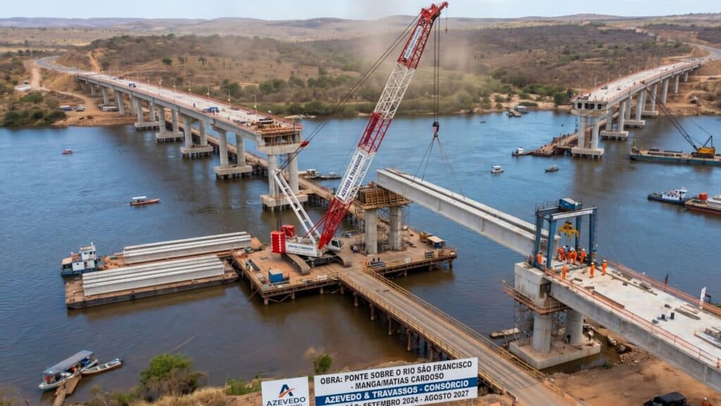 Ponte entre Penedo e Neópolis chega a 50% com 1,18 km e estrutura começa a ganhar forma