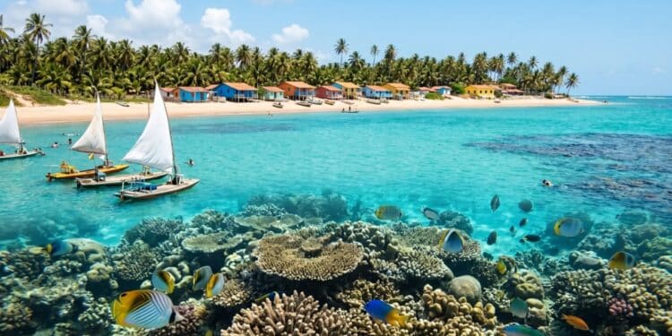 O destino escondido no extremo do país que possui águas mais transparentes que as praias caribenhas