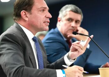 Alexandre Ramagem agradece ao governo Trump após sair da prisão e dispara críticas duras contra a PF: "Polícia de jagunços"