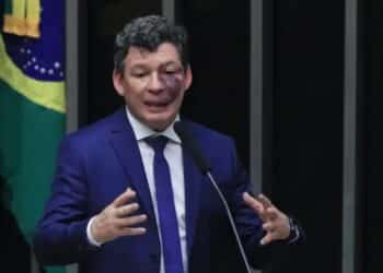 Vice-líder do governo propõe mandato de dez anos para ministros do STF