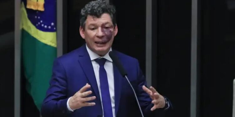 Vice-líder do governo propõe mandato de dez anos para ministros do STF