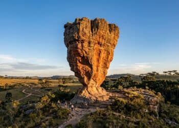 Formações milenares e cartões-postais famosos marcam o primeiro parque tombado do Paraná - Imagem ilustrativa
