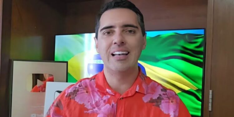 Influenciador petista com mandado de prisão em aberto anuncia que vai disputar vaga de deputado federal