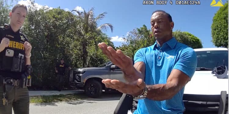 Vídeo da prisão de Tiger Woods é divulgado pela polícia e chama atenção