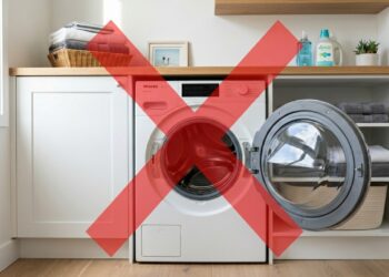 Por que você não deve deixar a porta da máquina de lavar totalmente aberta depois da lavagem