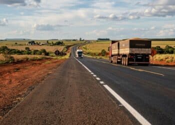 Obra na BR-158 avança com 12 km pavimentados da BR-158 em projeto de 195 km no Vale do Araguaia