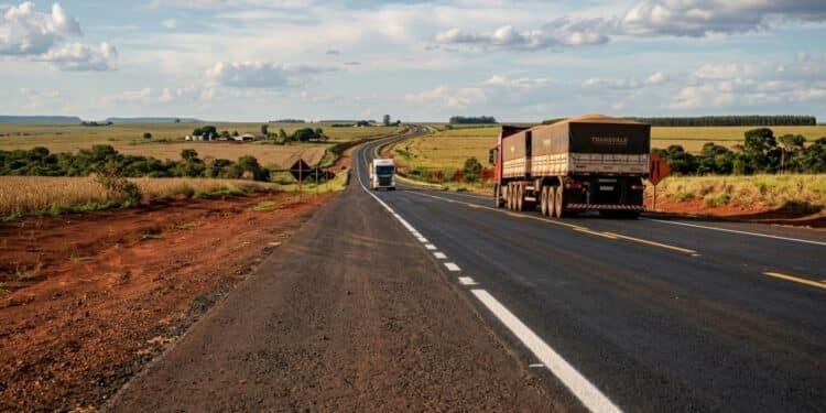 Obra na BR-158 avança com 12 km pavimentados da BR-158 em projeto de 195 km no Vale do Araguaia