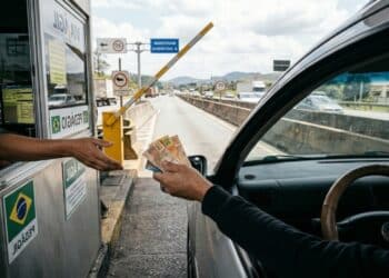 Nova proposta pode reduzir gastos de motoristas com pedágio nas estradas