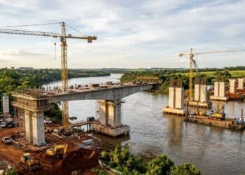 Ponte de 400 metros sobre o Rio Ivaí avança com obra de R$ 71,5 milhões no Paraná
