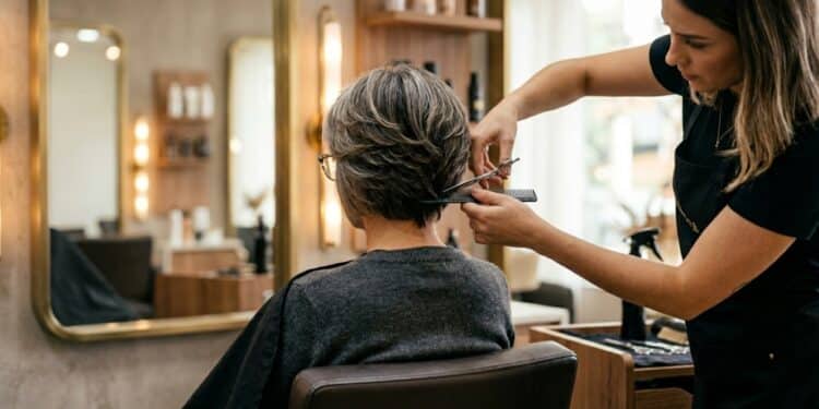 Top 7 cortes de cabelo curto para mulheres maduras que valorizam o rosto e disfarçam sinais da idade