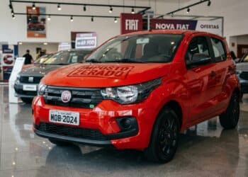 Imposto zerado reduz preço de carros compactos em até R$ 7.500 na tabela de fábrica