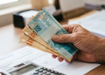 INSS anuncia liberação de saque acima de R$ 1.621 para aposentados e pensionistas