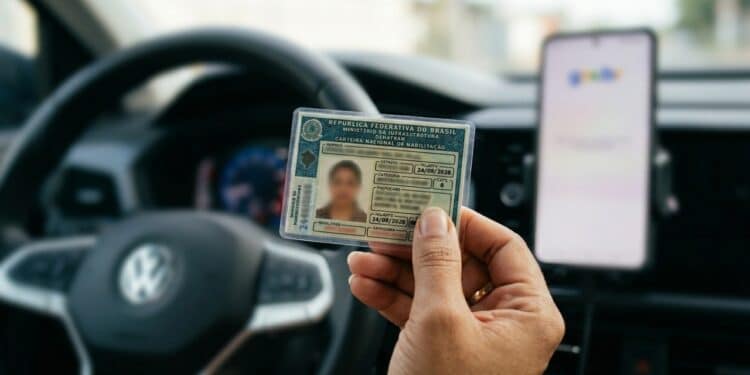 Comunicado 07/05 para motoristas entre 50 e 69 anos em 2026