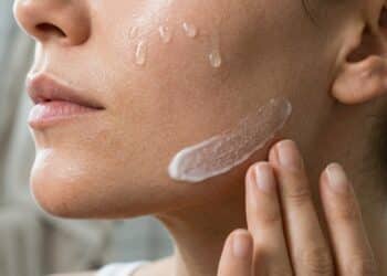 Rotina facial simples que vai revitalizar sua pele de verdade