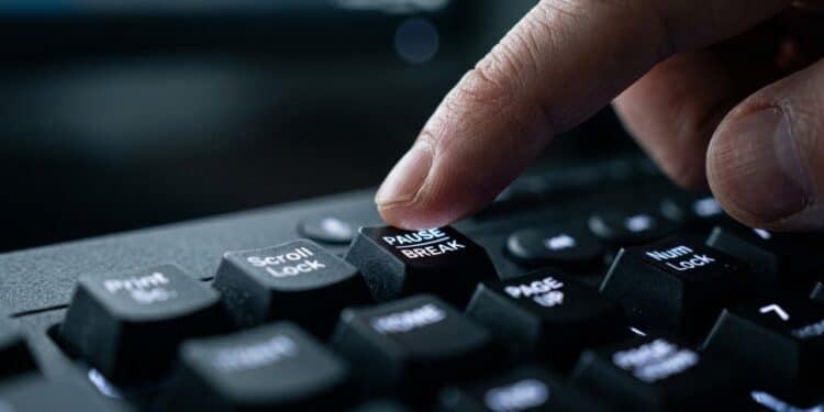 A tecla esquecida do teclado que quase ninguém usa, mas esconde uma função curiosa desde os primeiros computadores