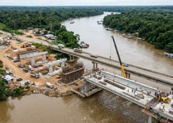 Ponte sobre o Rio Tarauacá chega a 80% com R$ 12 milhões e prolongamento de 70 metros na BR-364
