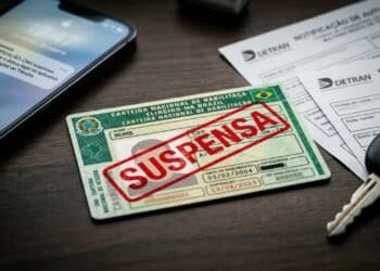 Perdeu a habilitação na hora: 5 atitudes no trânsito que levam à suspensão imediata