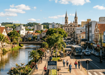 Uma cidade universitária do Sul do Brasil combina vida estudantil ativa, oportunidades de trabalho e um custo de vida surpreendentemente baixo