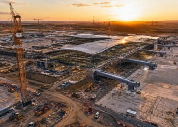Novo aeroporto de R$ 71 bilhões está sendo construído 'no meio do nada', promete até 8.500 empregos e vira alvo das principais companhias aéreas do mundo