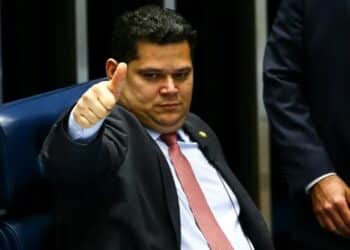 Crise cresce e Davi Alcolumbre diz ter sido injustiçado por Lula no caso Jorge Messias