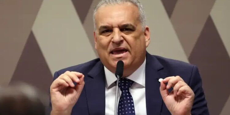 Deputado Alfredo Gaspar faz crítica dura sobre ligação de Lula com Deolane, presa por elo ao PCC