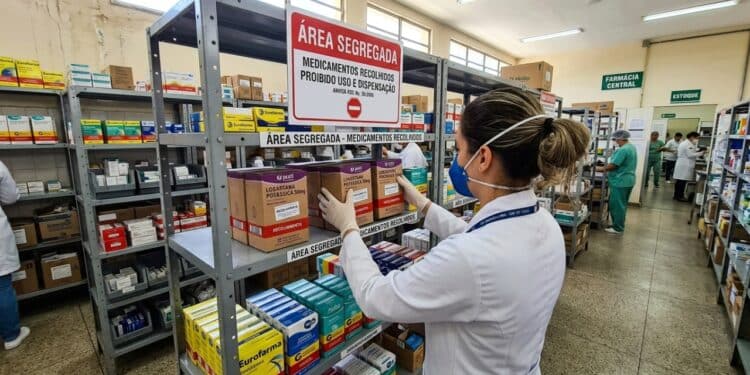 Anvisa ordena recolhimento urgente de lote de dipirona por falha de qualidade