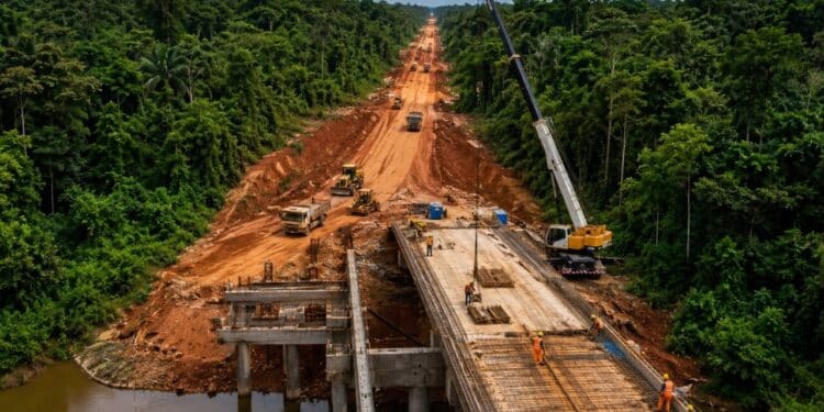 Rodovia 'mais assustadora' do Brasil promete virar referência global de sustentabilidade com megaobra de R$ 1,5 bilhão e construção de 50 pontes em áreas críticas
