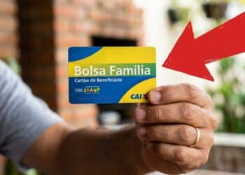 Milhares de brasileiros podem ter o INSS e o Bolsa Família suspensos por ignorar esta regra em 2026