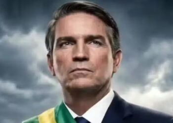 Flávio Bolsonaro compartilha trailer de Dark Horse, filme que destaca trajetória de Jair Bolsonaro