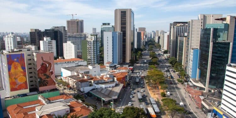 Operação mira fintechs da Faria Lima por suspeita de ligação com lavagem de dinheiro do PCC