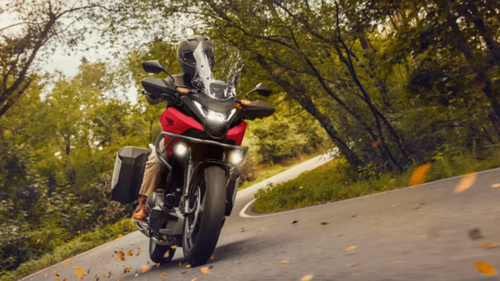 NC 750X recebeu atualizações focadas no conforto do piloto - Créditos: Divulgação/Honda