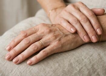 Essas ideias de unhas fazem sucesso entre mulheres com mais de 50 anos: bonitas, simples e originais