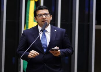 Deputado Marcelo Queiroz é alvo de operação realizada pela Polícia Federal