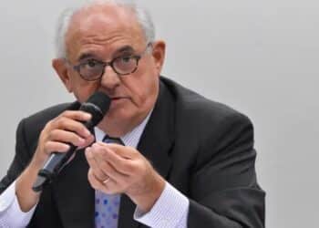 Ex-ministro critica o STF e afirma que a Corte "não tem liderança, apenas soma de individualidades"