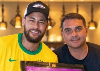 Como Flávio Bolsonaro reagiu após convocação de Neymar para a Copa do Mundo
