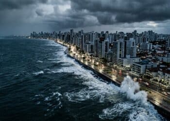 Pesquisa da NASA aponta risco de 5 cidades brasileiras serem engolidas pelo avanço do nível do mar