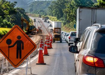 Obras na BR-163 avançam e motoristas devem enfrentar até uma hora de espera na rodovia em Santa Catarina pelos próximos 40 dias