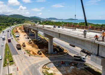 Avanço na duplicação da rodovia PR-412 entre Matinhos e Praia de Leste inclui construção de viaduto moderno, marginais ampliadas e melhorias estruturais importantes