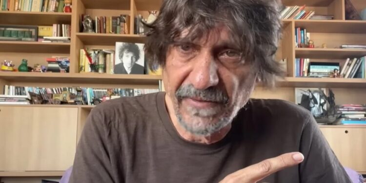 Peninha Bueno é indiciado após vídeo polêmico em que ataca voto de evangélicos