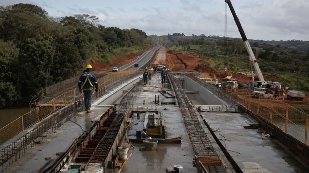 Duplicação da PRC-466 avança no Paraná com 27 km de obras, nova ponte e investimento de R$ 112,5 milhões